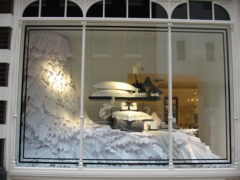 winter window display ideas.